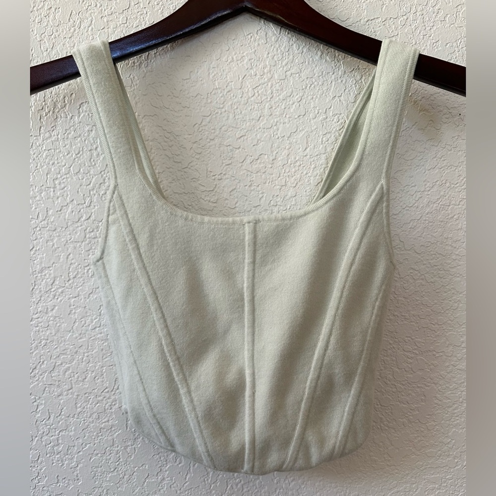 ARITZIA WILFRED Mint Light Green Knit Crop Top SZ M Medium Stretch